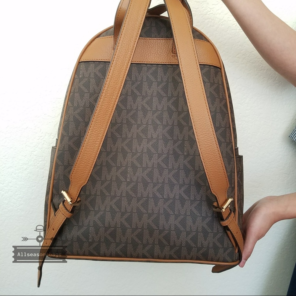 NWT Michael Kors abbey large backpack brown acorn - Picture 4 of 8